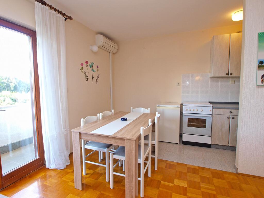 Apartments Dubravka 1315 เวอร์ซาร์ ภายนอก รูปภาพ