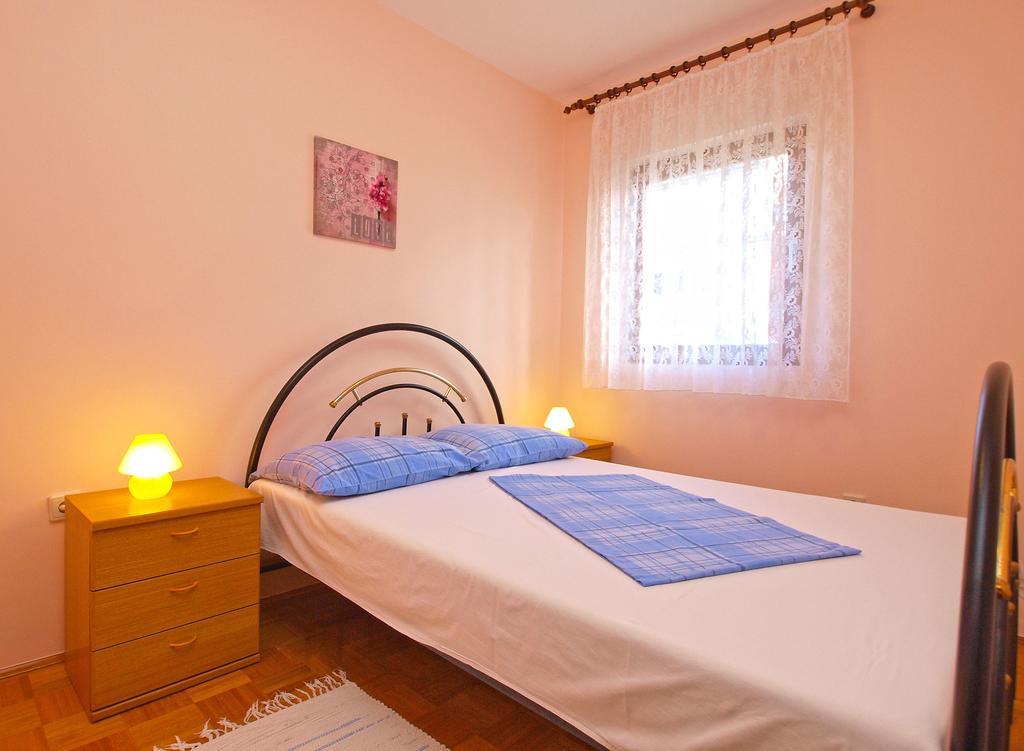 Apartments Dubravka 1315 เวอร์ซาร์ ภายนอก รูปภาพ