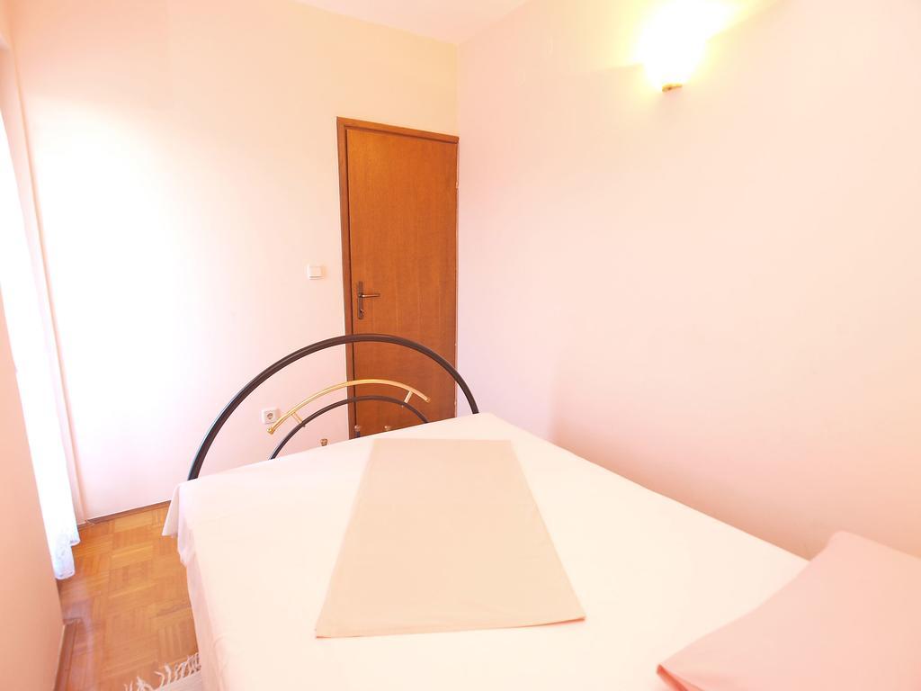 Apartments Dubravka 1315 เวอร์ซาร์ ภายนอก รูปภาพ