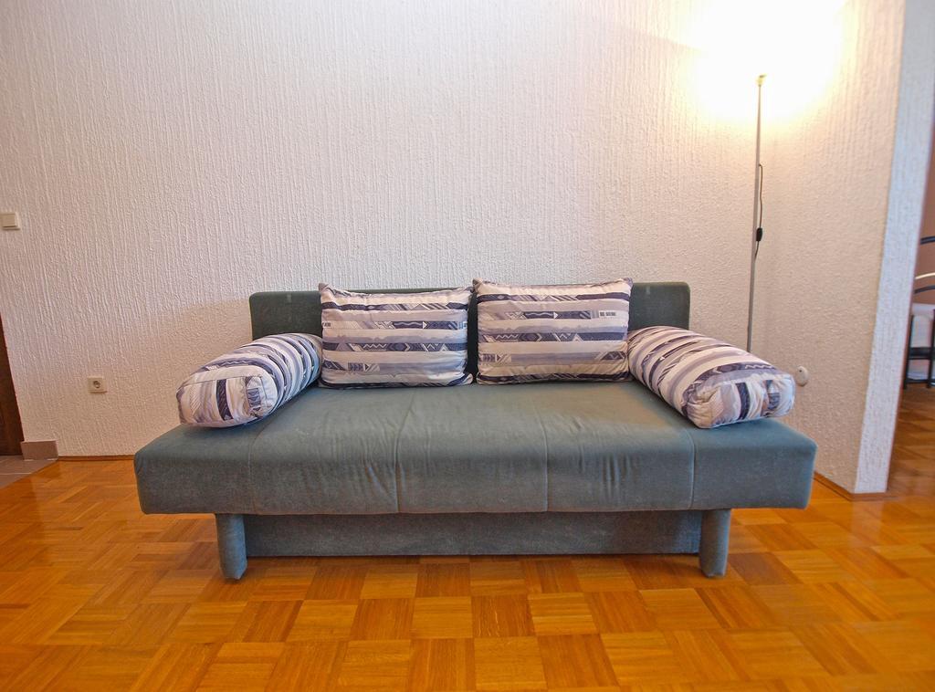 Apartments Dubravka 1315 เวอร์ซาร์ ภายนอก รูปภาพ