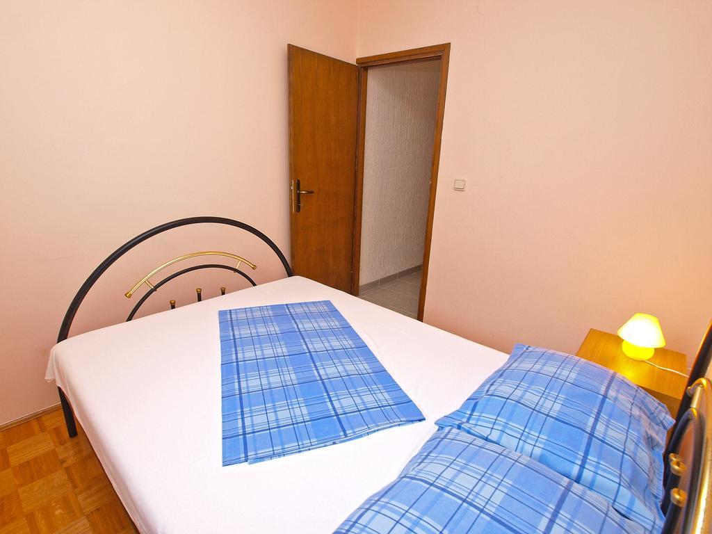 Apartments Dubravka 1315 เวอร์ซาร์ ภายนอก รูปภาพ